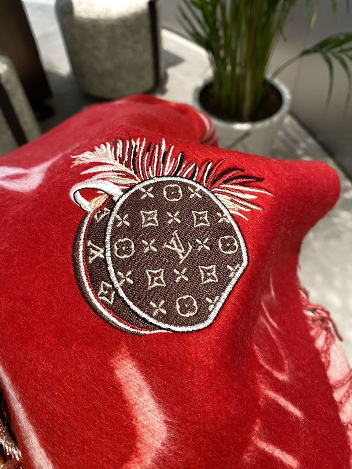 Louis Vuitton Scarf LV00037